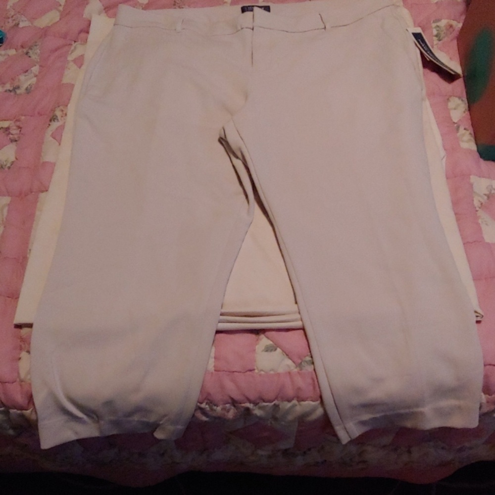 Khaki capri slacks